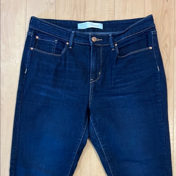 Levi’s mid rise bootcut Dark Blue Flare Jeans Size 12 - Picture 2 of 12